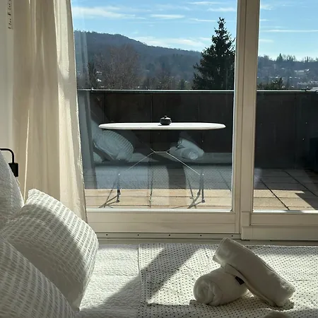 Flow Living I Penthouse Mit Dachterrasse I 5 Min Zum Ammersee *